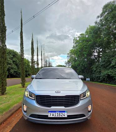 KIA CARNIVAL 3.3 EX V6 24V GASOLINA 4P AUTOMATICO